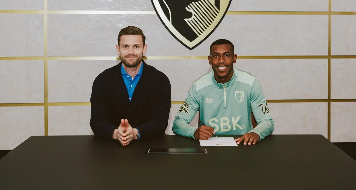 Rayan Bournemouth hoàn tất thương vụ bom tấn 30 triệu bảng