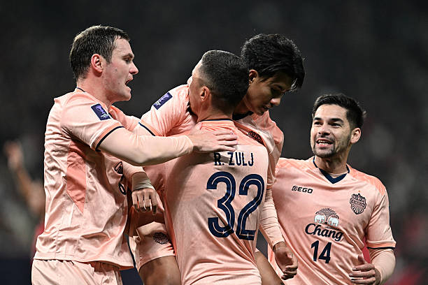 Buriram United Chengdu giành thắng lợi giòn giã trên sân khách