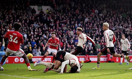 Điểm nhấn Forest Liverpool: Alisson xuất thần, Salah nhạt nhòa