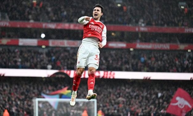 đường cong Zubimendi ghi bàn ngoạn mục vào lưới Sunderland