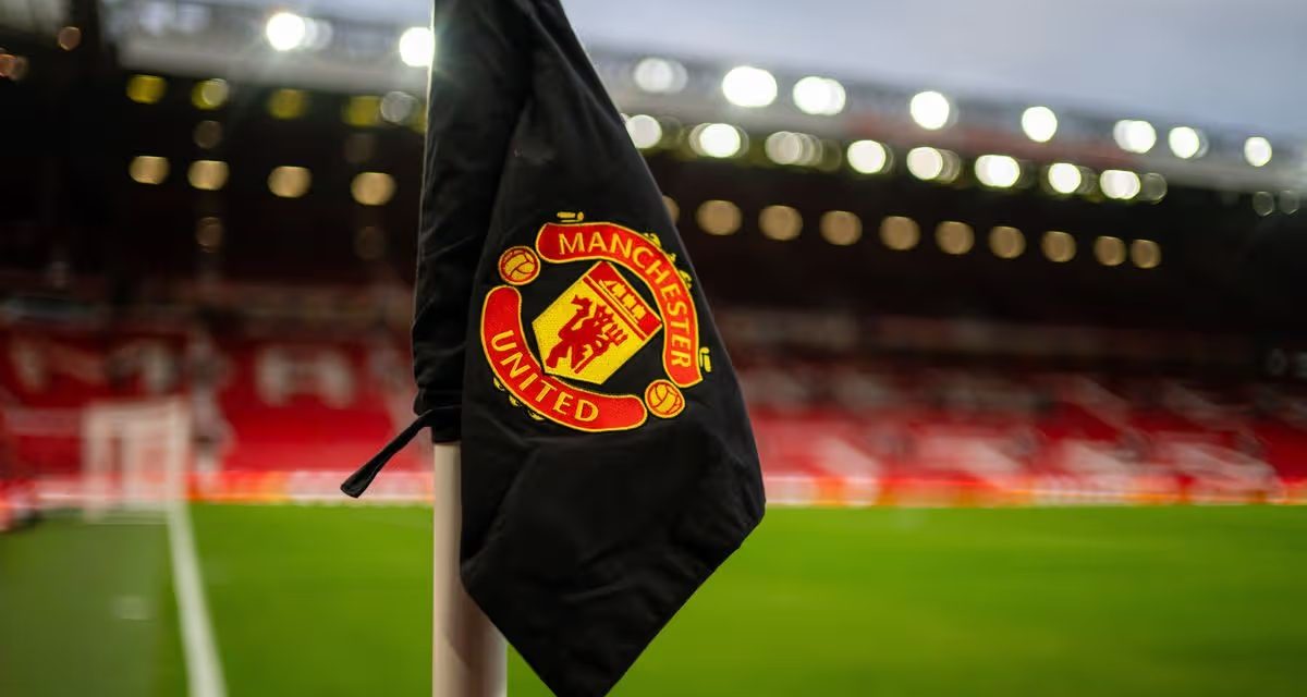 Man Utd chốt HLV trưởng: Lời giải cho quyết định chóng vánh