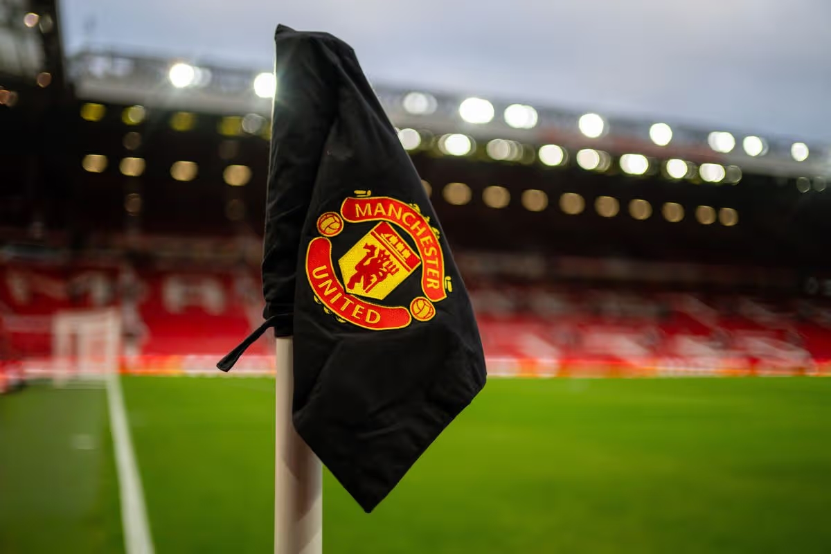 Man Utd chốt HLV trưởng: Lời giải cho quyết định chóng vánh tiet-lo-vu-man-utd-chot-ghe-hlv-truong-chi-sau-bua-toi-1