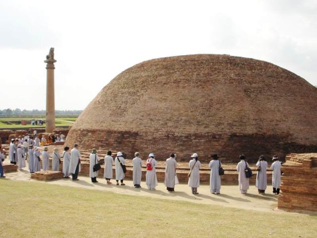 Ashoka: Hoàng đế Ấn Độ định hình lịch sử Phật giáo