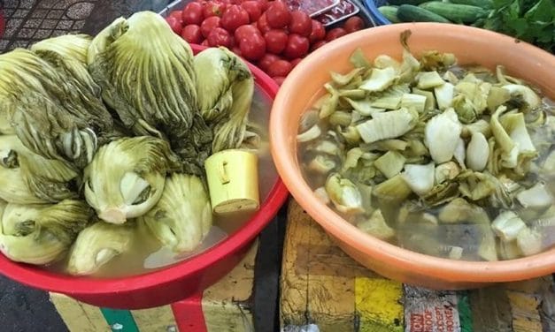Dưa muối không nên mua: nhận biết ngay để tránh rước họa
