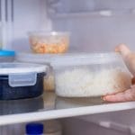 Hâm cơm tủ lạnh: Nguy cơ sức khỏe tiềm ẩn cần biết